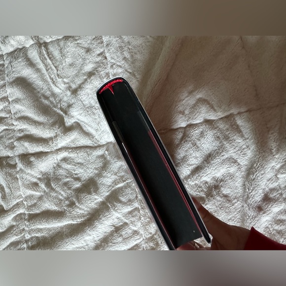 Goldsboro Prem1er January One of the Good Guys by Armani’s Hall signed/numbered - Picture 5 of 8